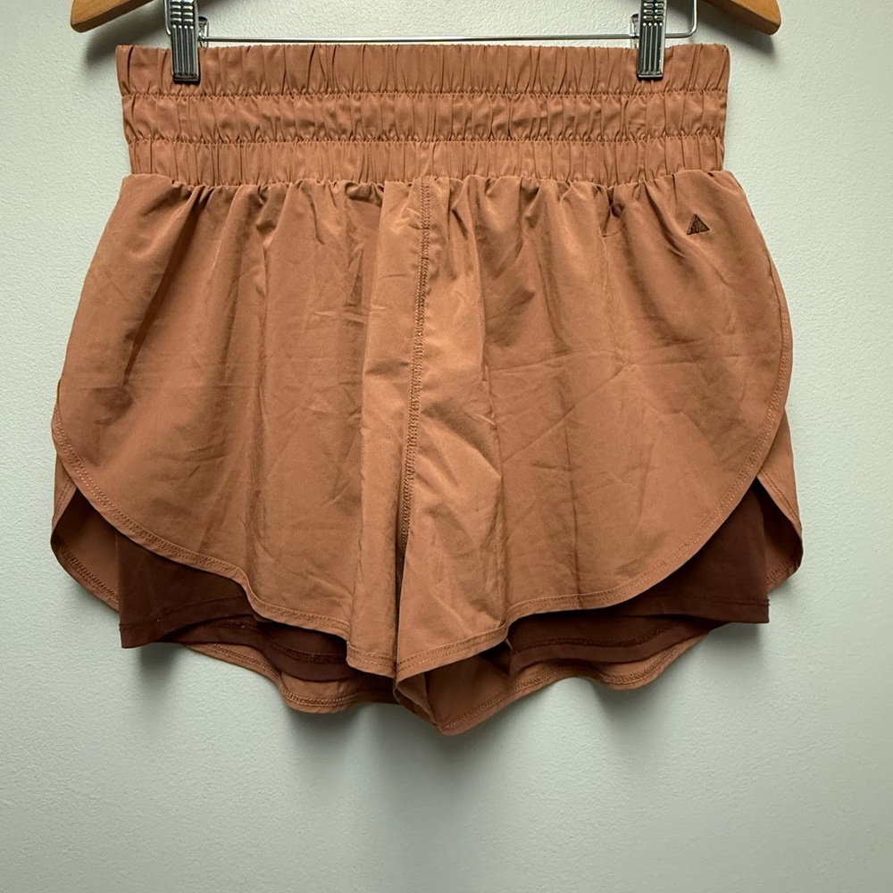 Balance Athletica The Vista Short Logo V1 Brown High Waisted Athletic